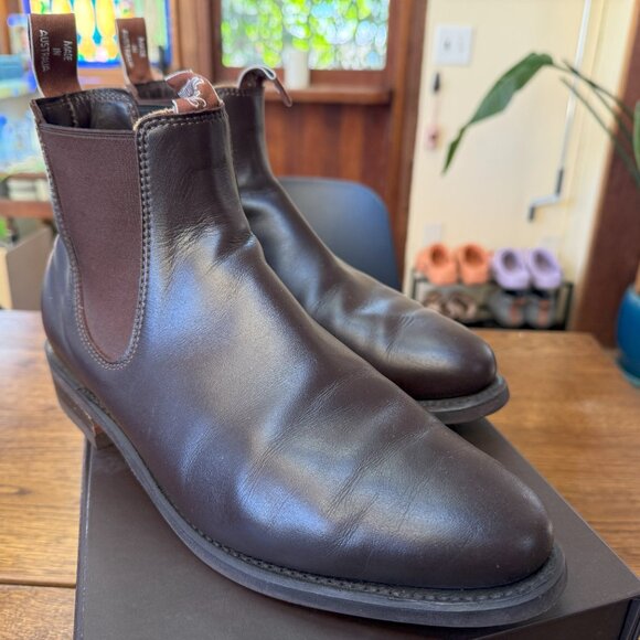 R.M. Williams 10.5 Brown Comfort Macquarie Chelsea Boots - Picture 1 of 5